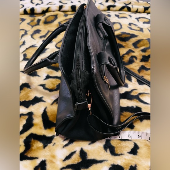 Black purse for sale - Picture 3 of 6